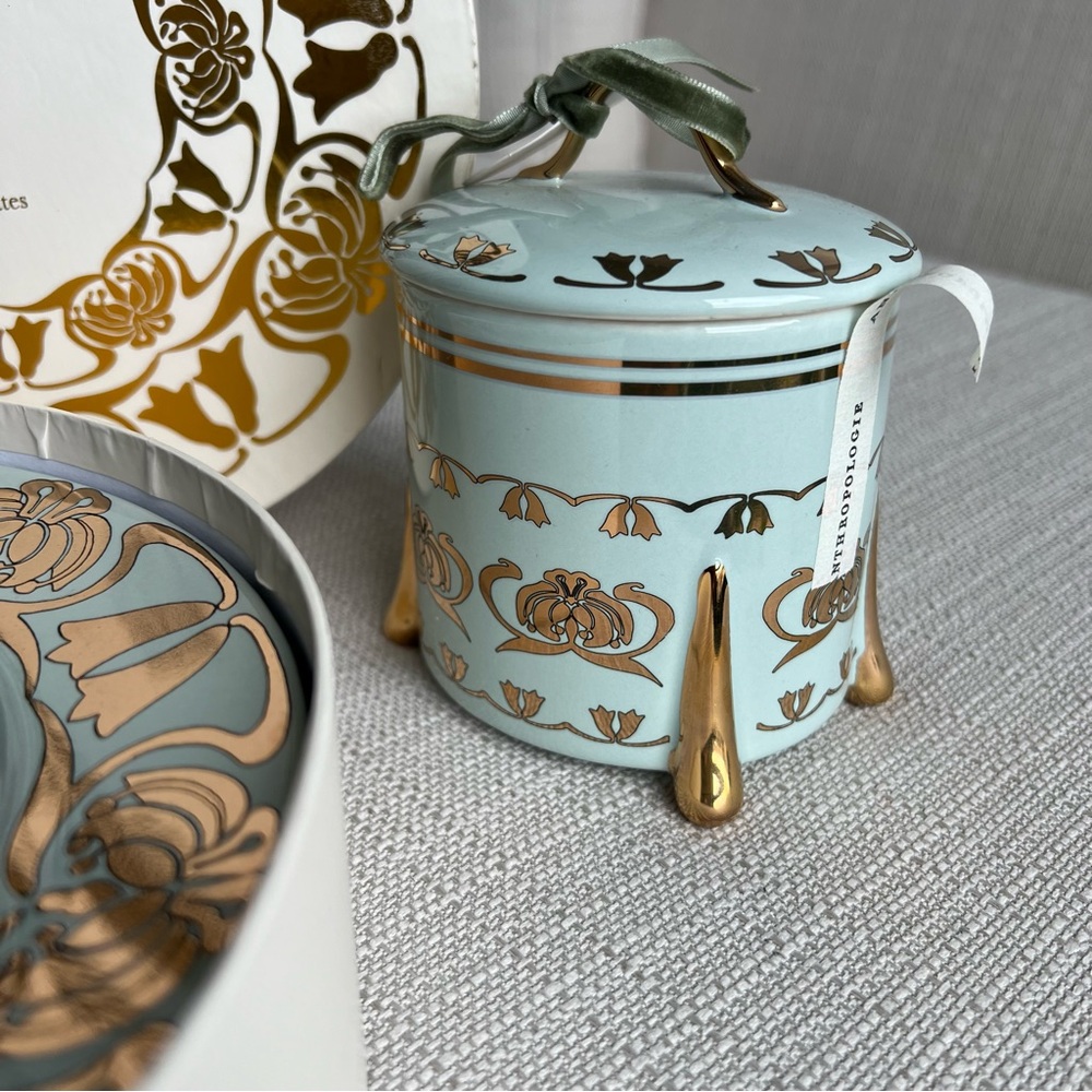 Anthropologie x Met Gala Bundle Dessert Plat and Candle Set - Picture 4 of 12